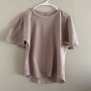 Le Bon Shoppe - her tee - dried rose - size m